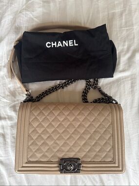 CHANEL 2019 Beige Quilted Boy Shoulder Bag with Dark Hardware